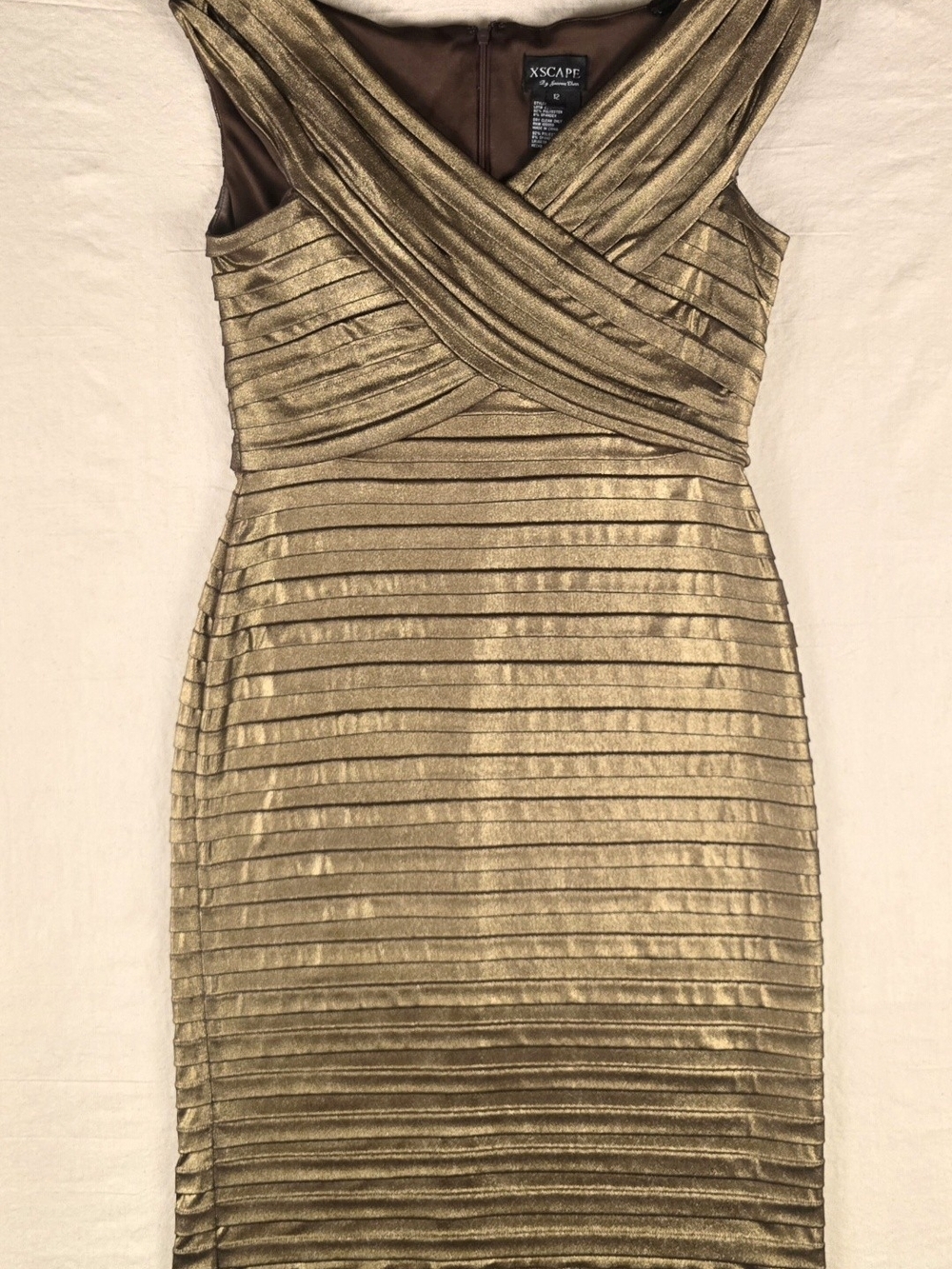 XSCAPE Gold Metallic Pleated V-Neck Sheath Dress